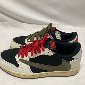 Nike Men's Black, Red, and Cream Sneakers